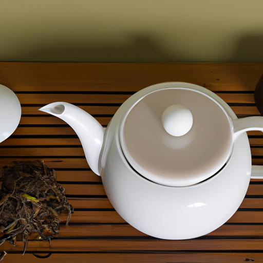 Bộ trà với lá trà shan tuyết và ấm trà